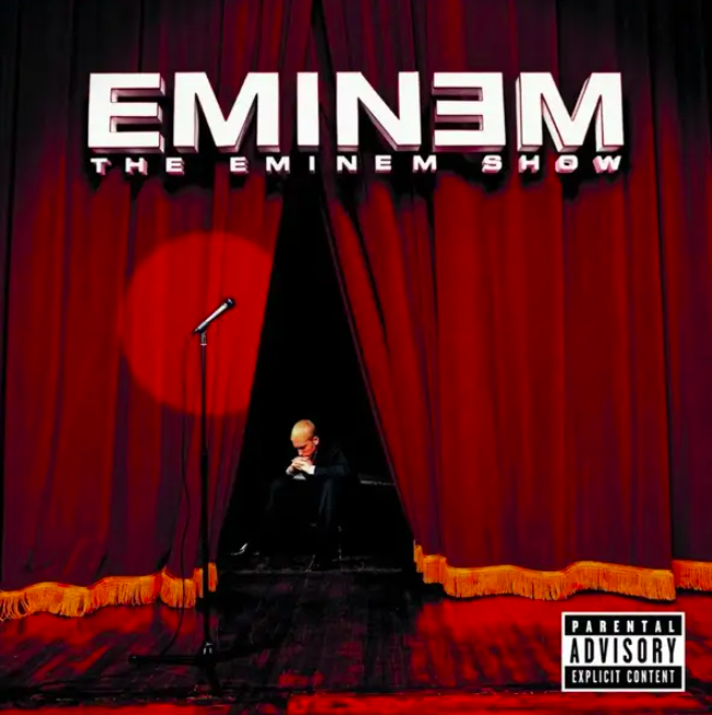 Eminems klajā laiž albumu "The Eminem Show", kas tiek pasaulē izpārdots 7,6 miljonos kopiju.